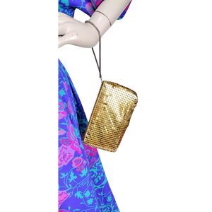 Vintage 80s 90s Gold Metal Mesh Wristlet Chain Strap Wallet Handbag Purse Bag